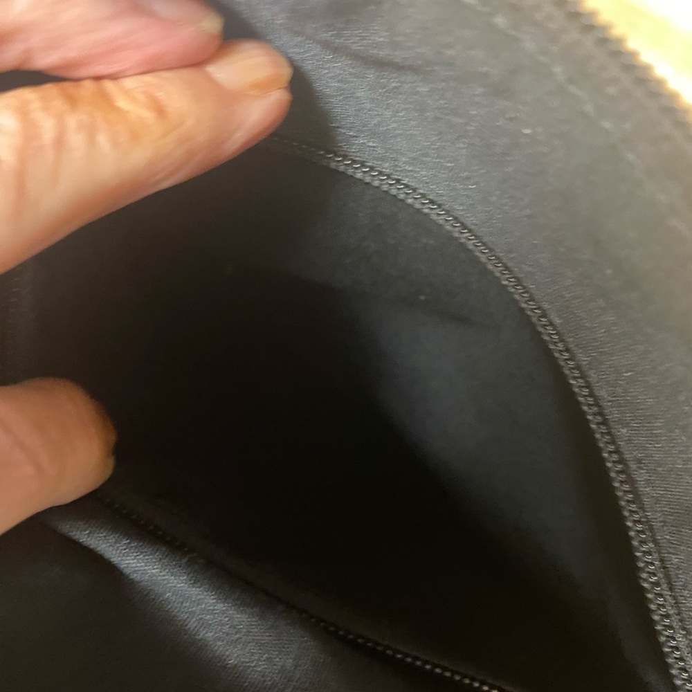 Liz Claiborne Black Shoulder Bag - Picture 5 of 9